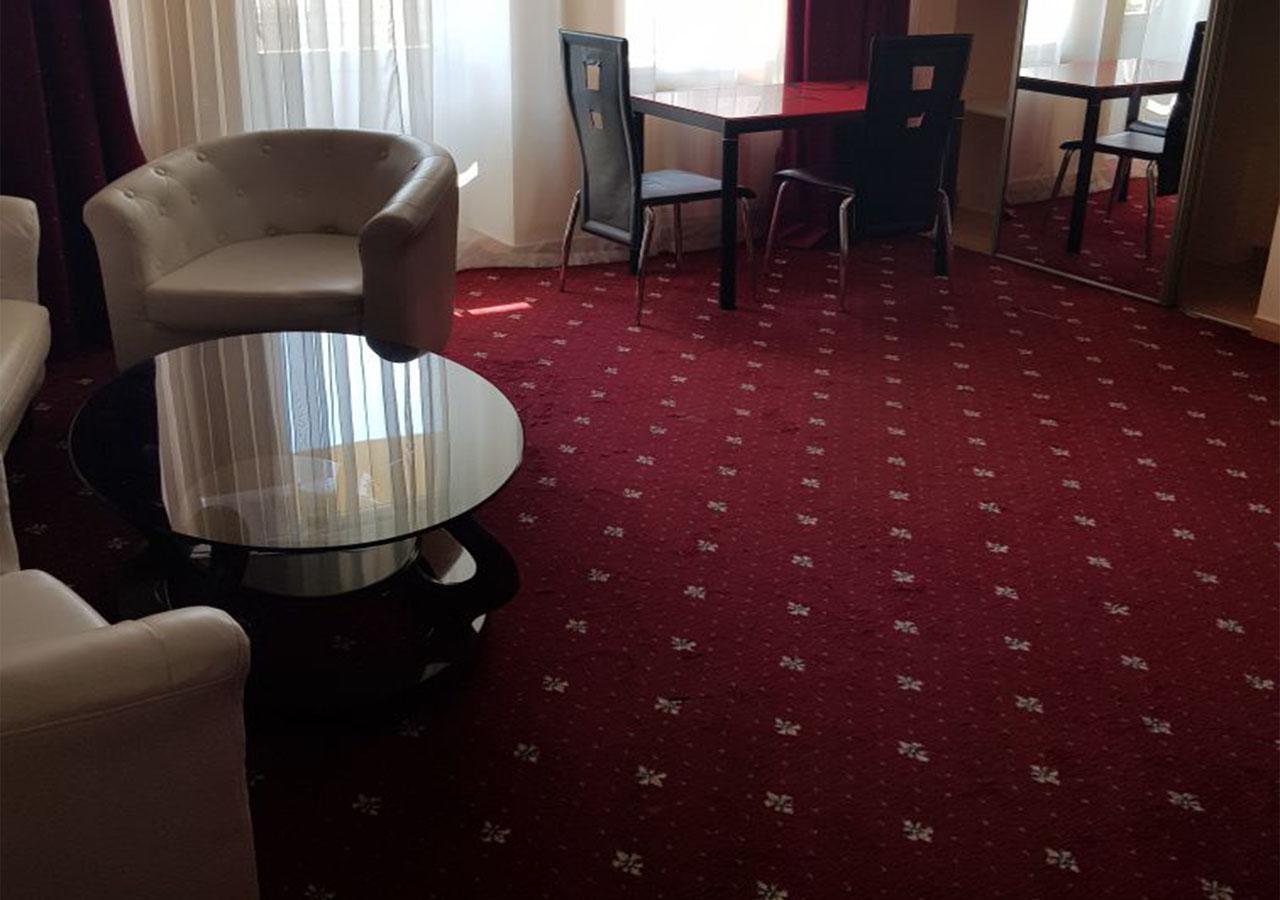 Emperum Nelson Hotel Κισινάου Εξωτερικό φωτογραφία