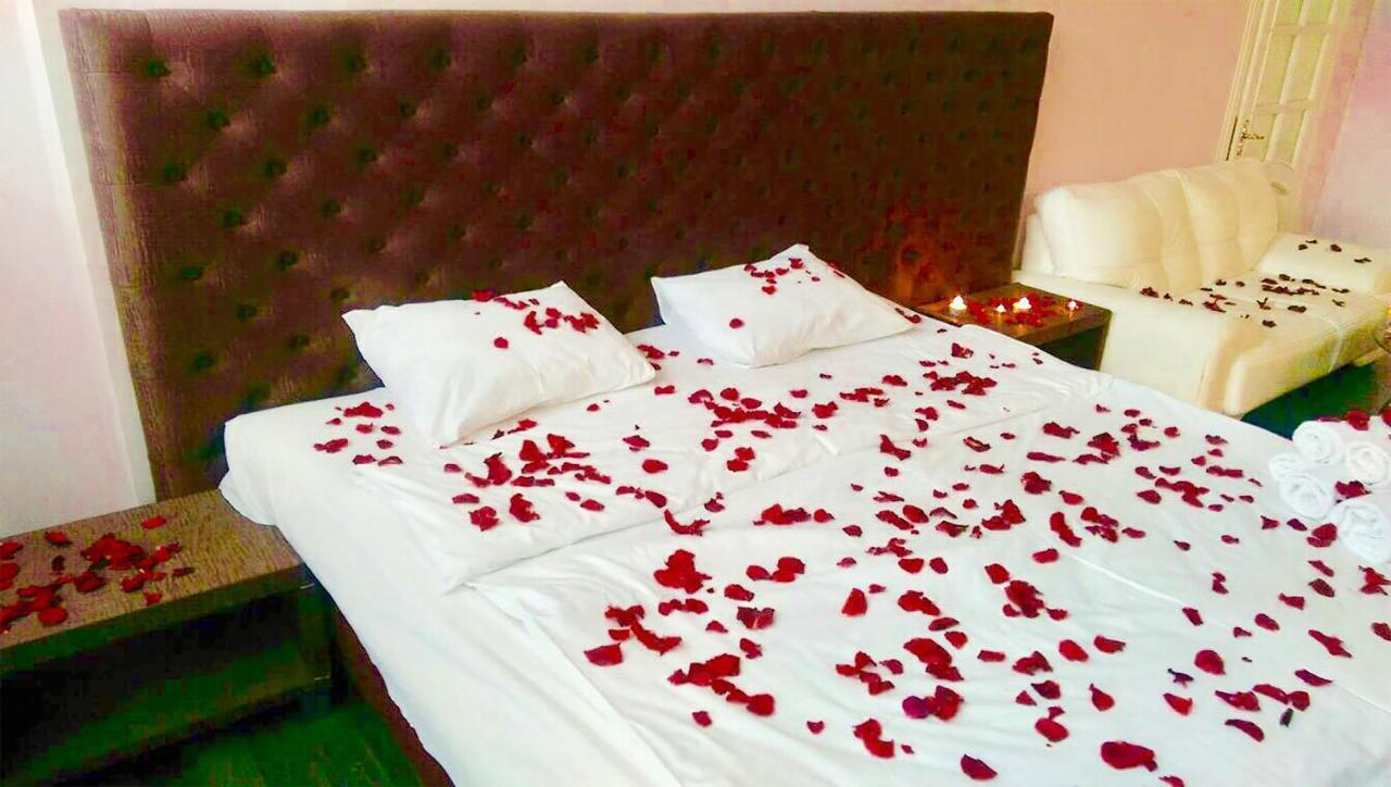 Emperum Nelson Hotel Κισινάου Εξωτερικό φωτογραφία