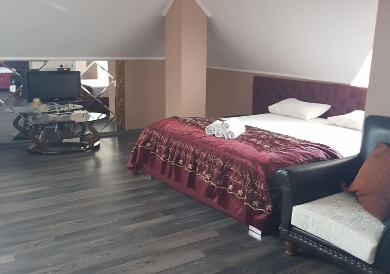 Emperum Nelson Hotel Κισινάου Εξωτερικό φωτογραφία
