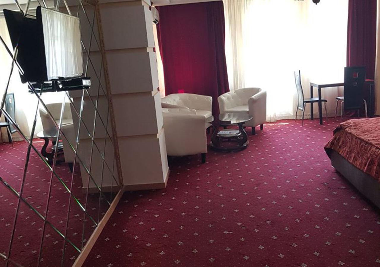 Emperum Nelson Hotel Κισινάου Εξωτερικό φωτογραφία