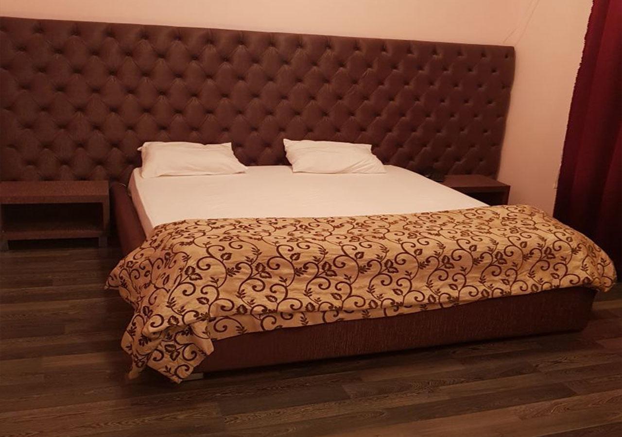 Emperum Nelson Hotel Κισινάου Εξωτερικό φωτογραφία