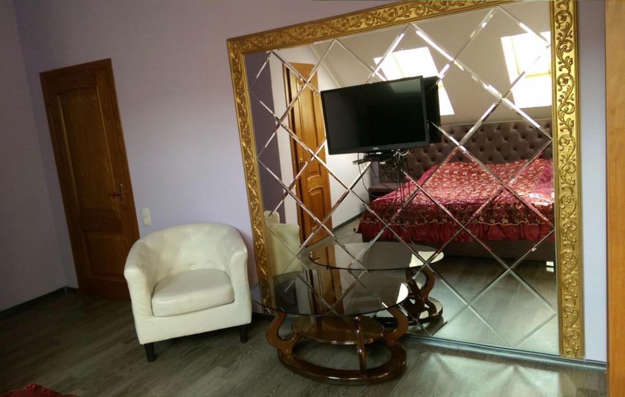 Emperum Nelson Hotel Κισινάου Εξωτερικό φωτογραφία