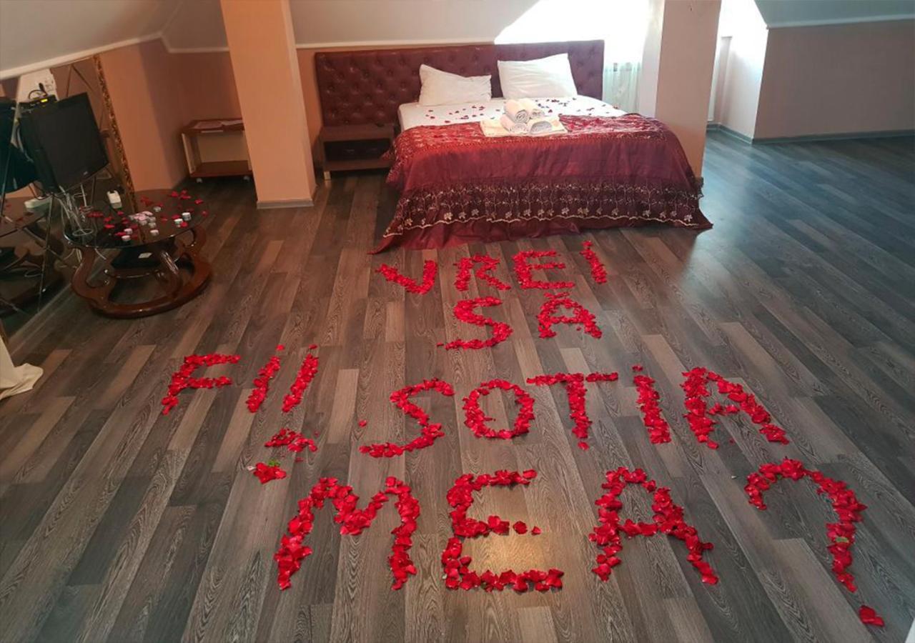 Emperum Nelson Hotel Κισινάου Εξωτερικό φωτογραφία